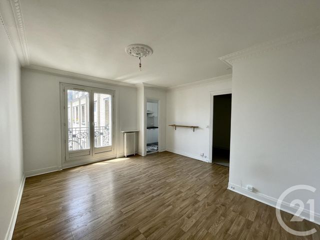Appartement F1 à louer - 1 pièce - 32.12 m2 - PARIS - 75018 - ILE-DE-FRANCE - Century 21 République