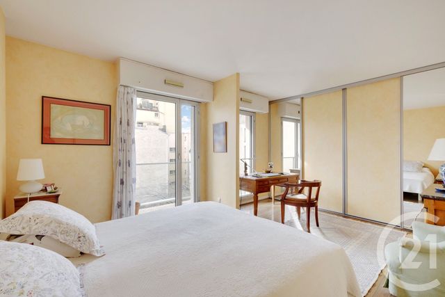 Appartement F5 à vendre - 5 pièces - 96.0 m2 - PARIS - 75010 - ILE-DE-FRANCE - Century 21 République