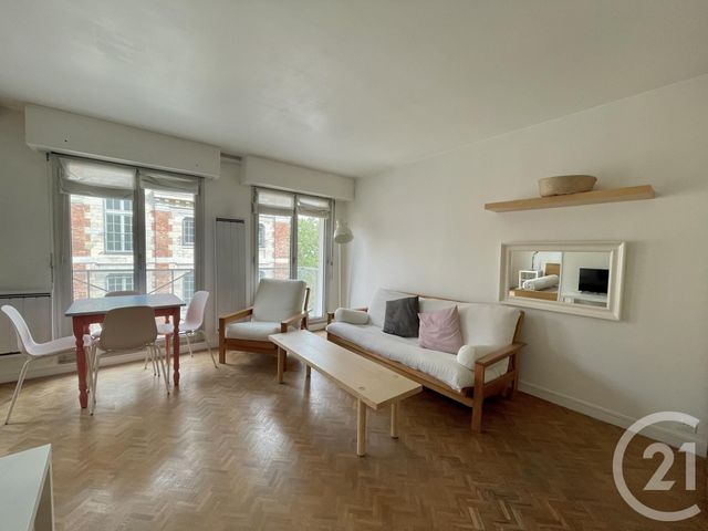 Appartement F2 à louer - 2 pièces - 36.36 m2 - PARIS - 75010 - ILE-DE-FRANCE - Century 21 République
