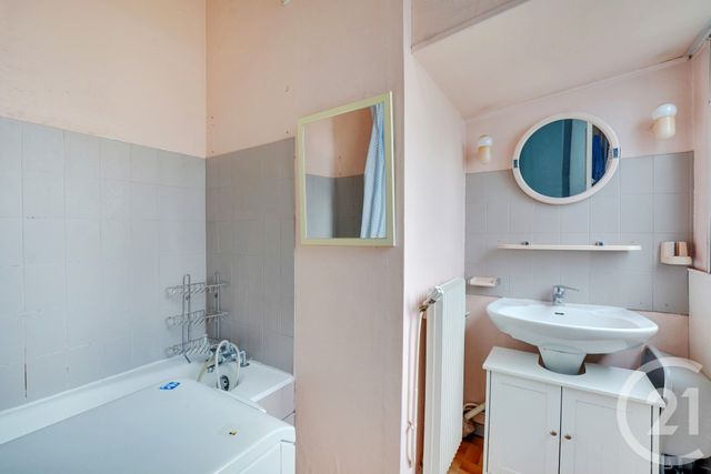 Appartement F3 à vendre - 3 pièces - 53.52 m2 - PARIS - 75020 - ILE-DE-FRANCE - Century 21 République