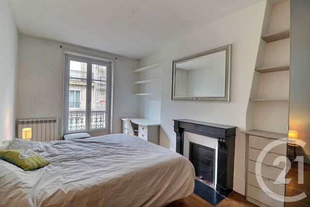 Appartement F2 à vendre - 2 pièces - 44.6 m2 - PARIS - 75010 - ILE-DE-FRANCE - Century 21 République