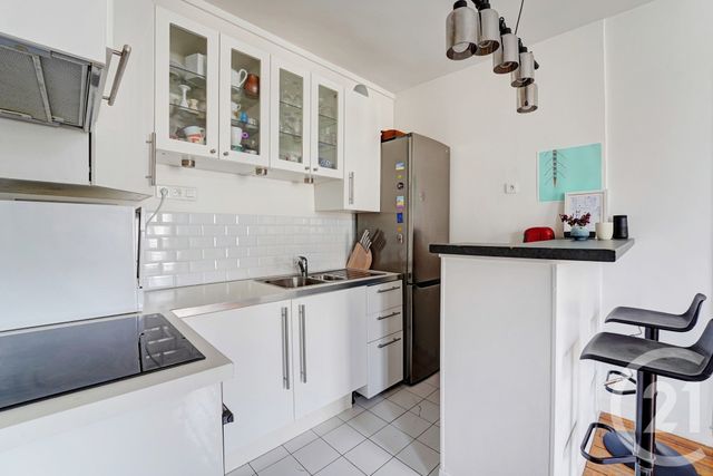 Appartement F3 à vendre - 3 pièces - 50.0 m2 - PARIS - 75011 - ILE-DE-FRANCE - Century 21 République