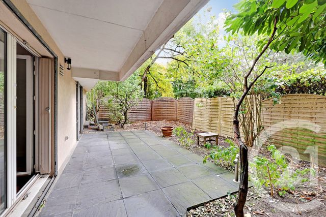 Afficher la photo en grand Appartement F4 à vendre - 4 pièces - 79.9 m2 - ASNIERES SUR SEINE - 92 - ILE-DE-FRANCE - Century 21 République