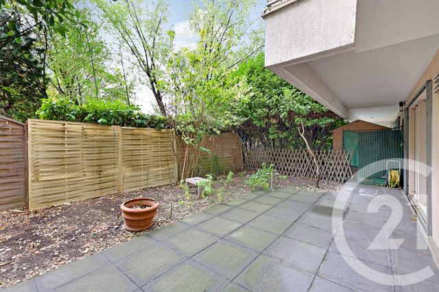 Afficher la photo en grand Appartement F4 à vendre - 4 pièces - 79.9 m2 - ASNIERES SUR SEINE - 92 - ILE-DE-FRANCE - Century 21 République
