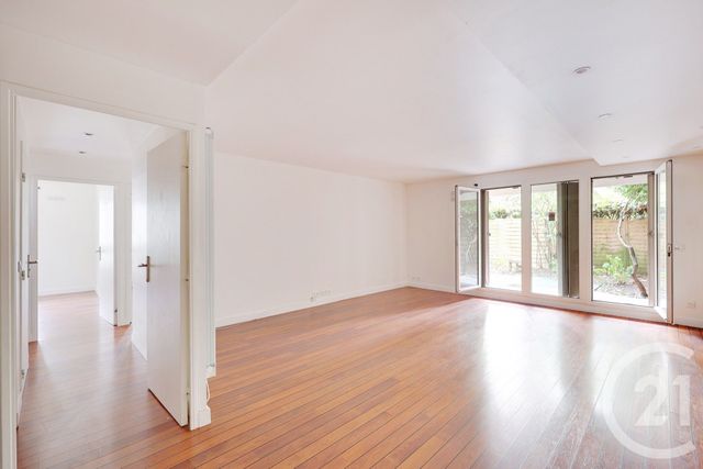Afficher la photo en grand Appartement F4 à vendre - 4 pièces - 79.9 m2 - ASNIERES SUR SEINE - 92 - ILE-DE-FRANCE - Century 21 République