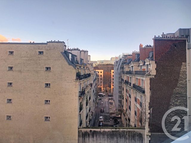 Afficher la photo en grand Appartement Studio à louer - 1 pièce - 32.97 m2 - PARIS - 75012 - ILE-DE-FRANCE - Century 21 République