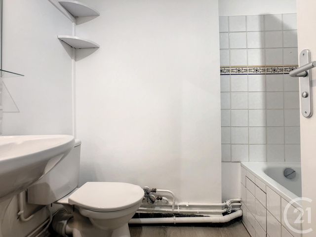 Afficher la photo en grand Appartement Studio à louer - 1 pièce - 32.97 m2 - PARIS - 75012 - ILE-DE-FRANCE - Century 21 République