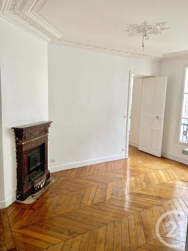 Afficher la photo en grand Appartement F2 à louer - 2 pièces - 49.2 m2 - PARIS - 75010 - ILE-DE-FRANCE - Century 21 République