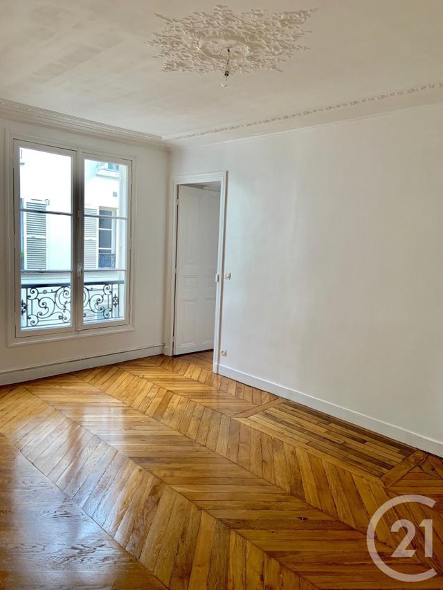 Afficher la photo en grand Appartement F2 à louer - 2 pièces - 49.2 m2 - PARIS - 75010 - ILE-DE-FRANCE - Century 21 République
