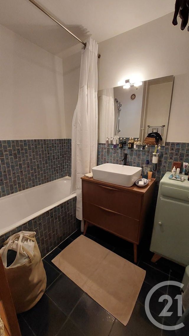 Appartement F1 à vendre - 1 pièce - 33.51 m2 - PARIS - 75011 - ILE-DE-FRANCE - Century 21 République