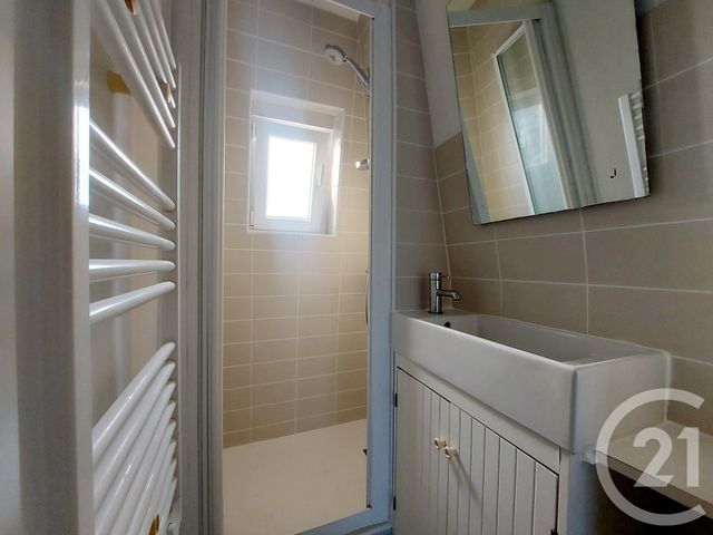 Appartement T2 à louer - 2 pièces - 33.51 m2 - PARIS - 75013 - ILE-DE-FRANCE - Century 21 République