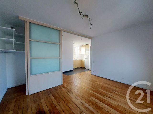 Appartement T2 à louer - 2 pièces - 33.51 m2 - PARIS - 75013 - ILE-DE-FRANCE - Century 21 République