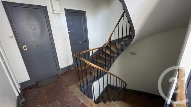 Appartement F2 à louer - 2 pièces - 45.3 m2 - PARIS - 75011 - ILE-DE-FRANCE - Century 21 République