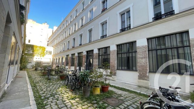 Appartement F2 à louer - 2 pièces - 45.3 m2 - PARIS - 75011 - ILE-DE-FRANCE - Century 21 République