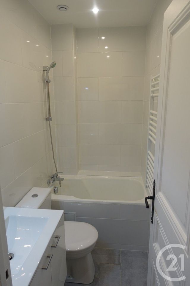 Appartement F2 à louer - 2 pièces - 31.05 m2 - PARIS - 75012 - ILE-DE-FRANCE - Century 21 République