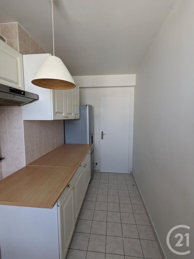 Appartement T2 à louer - 2 pièces - 49.73 m2 - PARIS - 75019 - ILE-DE-FRANCE - Century 21 République