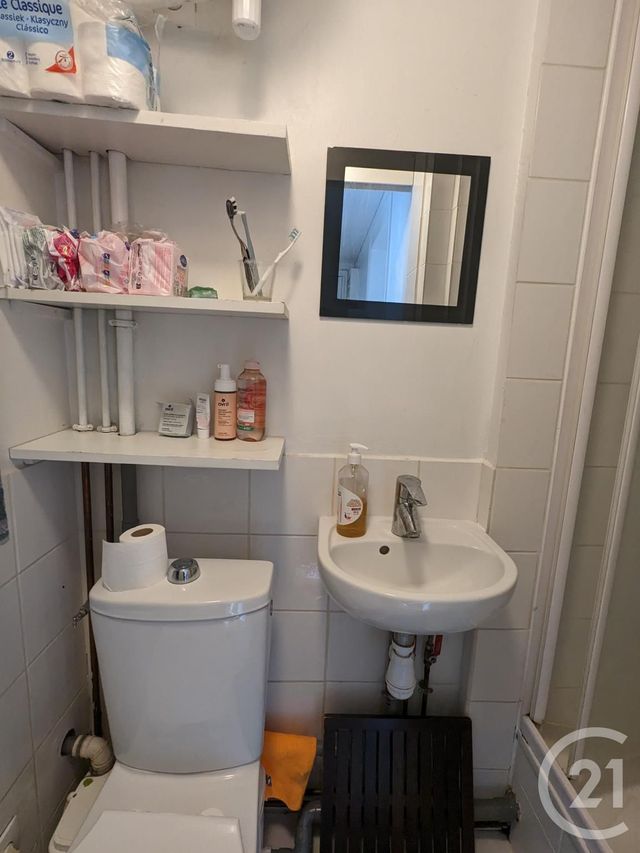 Appartement à louer - 2 pièces - 20.0 m2 - CLICHY - 92 - ILE-DE-FRANCE - Century 21 République