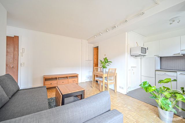 Appartement T2 à louer - 2 pièces - 35.7 m2 - PARIS - 75013 - ILE-DE-FRANCE - Century 21 République