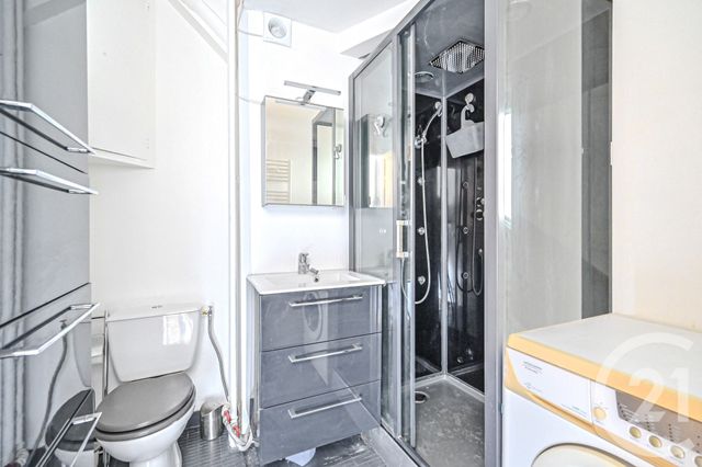 Appartement T2 à louer - 2 pièces - 35.7 m2 - PARIS - 75013 - ILE-DE-FRANCE - Century 21 République