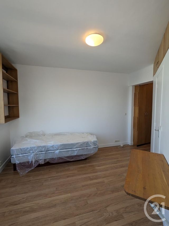 Appartement F1 à louer - 1 pièce - 14.75 m2 - PARIS - 75011 - ILE-DE-FRANCE - Century 21 République
