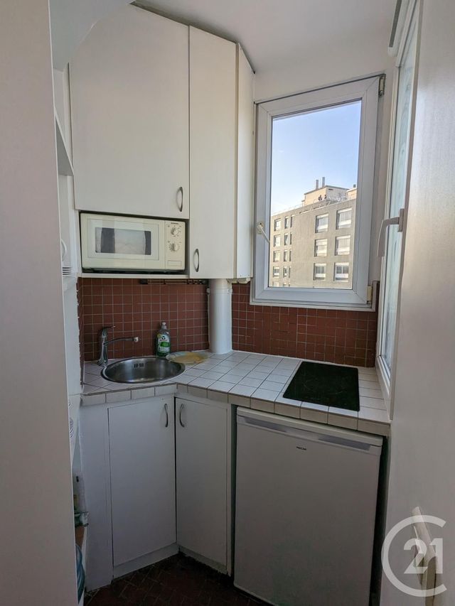 Appartement F1 à louer - 1 pièce - 14.75 m2 - PARIS - 75011 - ILE-DE-FRANCE - Century 21 République