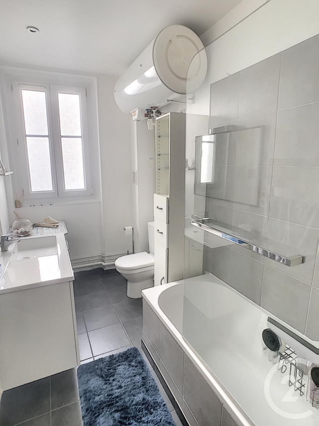 Appartement F3 à louer - 3 pièces - 65.58 m2 - PARIS - 75011 - ILE-DE-FRANCE - Century 21 République