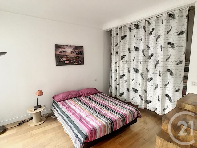 Appartement F3 à louer - 3 pièces - 65.58 m2 - PARIS - 75011 - ILE-DE-FRANCE - Century 21 République