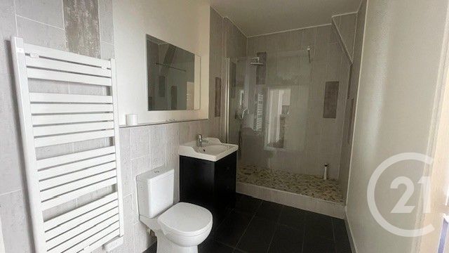 Appartement F2 à louer - 2 pièces - 44.1 m2 - PARIS - 75011 - ILE-DE-FRANCE - Century 21 République