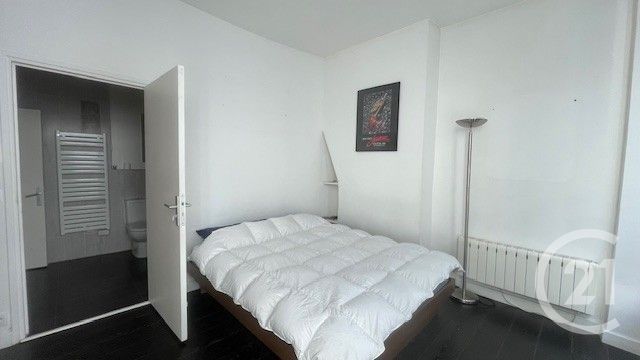 Appartement F2 à louer - 2 pièces - 44.1 m2 - PARIS - 75011 - ILE-DE-FRANCE - Century 21 République