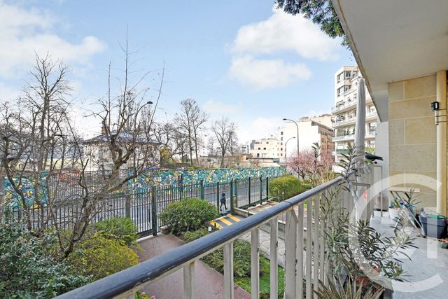 Appartement F4 à vendre - 4 pièces - 75.3 m2 - PARIS - 75020 - ILE-DE-FRANCE - Century 21 République