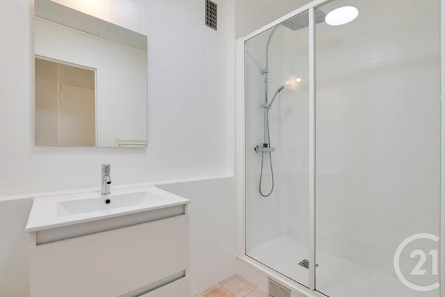 Appartement F4 à vendre - 4 pièces - 75.3 m2 - PARIS - 75020 - ILE-DE-FRANCE - Century 21 République