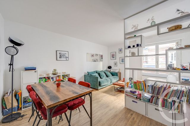 Appartement F2 bis à vendre - 3 pièces - 54.2 m2 - PARIS - 75010 - ILE-DE-FRANCE - Century 21 République
