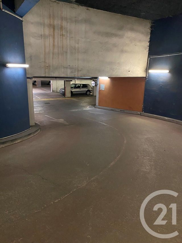 parking à vendre - 11.0 m2 - PARIS - 75011 - ILE-DE-FRANCE - Century 21 République
