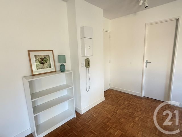 Appartement T2 à louer - 2 pièces - 42.45 m2 - PARIS - 75013 - ILE-DE-FRANCE - Century 21 République