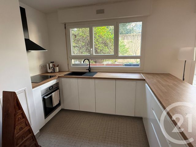 Appartement T2 à louer - 2 pièces - 42.45 m2 - PARIS - 75013 - ILE-DE-FRANCE - Century 21 République