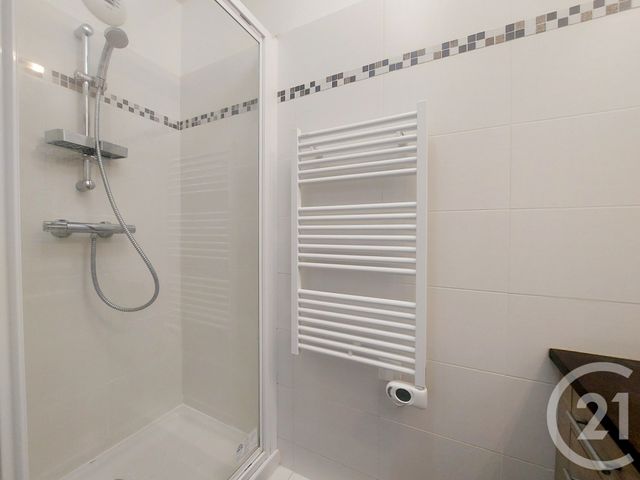 Appartement T2 à louer - 2 pièces - 35.81 m2 - PARIS - 75013 - ILE-DE-FRANCE - Century 21 République