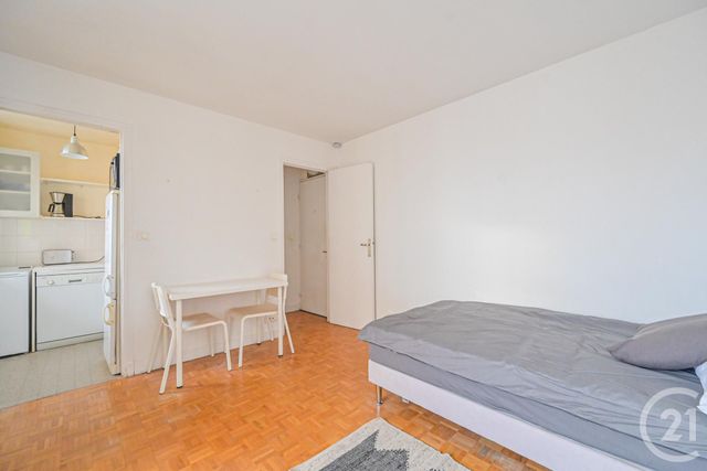 Appartement Studio à louer - 1 pièce - 21.82 m2 - PARIS - 75014 - ILE-DE-FRANCE - Century 21 République
