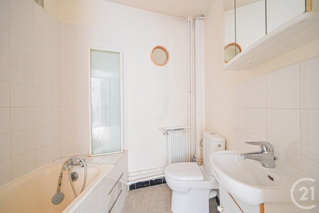 Appartement Studio à louer - 1 pièce - 21.82 m2 - PARIS - 75014 - ILE-DE-FRANCE - Century 21 République