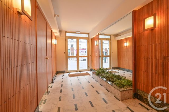 Appartement Studio à louer - 1 pièce - 21.82 m2 - PARIS - 75014 - ILE-DE-FRANCE - Century 21 République