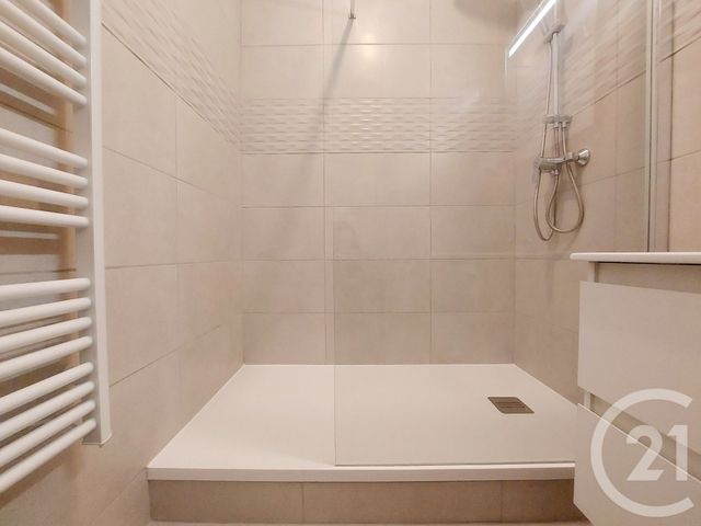 Appartement T2 à louer - 2 pièces - 51.74 m2 - PARIS - 75013 - ILE-DE-FRANCE - Century 21 République