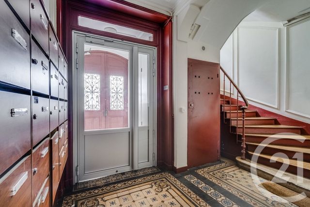 Appartement F1 à vendre - 1 pièce - 24.84 m2 - PARIS - 75018 - ILE-DE-FRANCE - Century 21 République