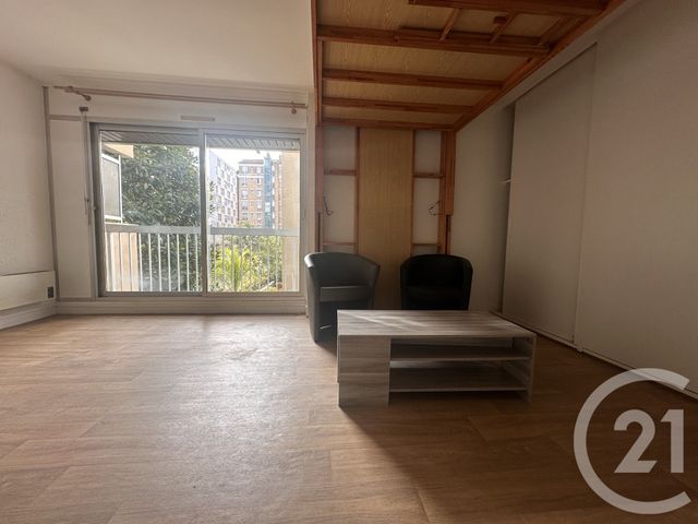 Appartement Studio à louer - 1 pièce - 32.99 m2 - PARIS - 75012 - ILE-DE-FRANCE - Century 21 République