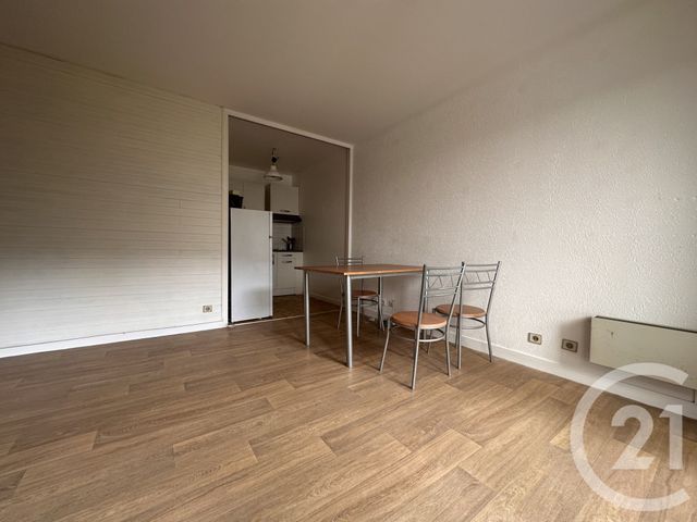 Appartement Studio à louer - 1 pièce - 32.99 m2 - PARIS - 75012 - ILE-DE-FRANCE - Century 21 République