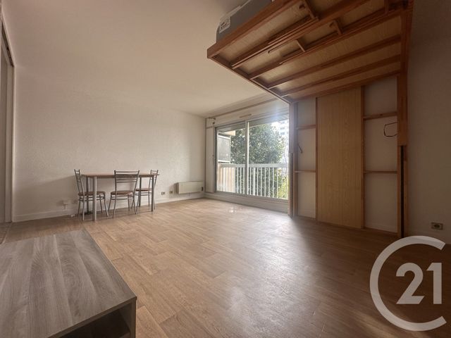 Appartement Studio à louer - 1 pièce - 32.99 m2 - PARIS - 75012 - ILE-DE-FRANCE - Century 21 République