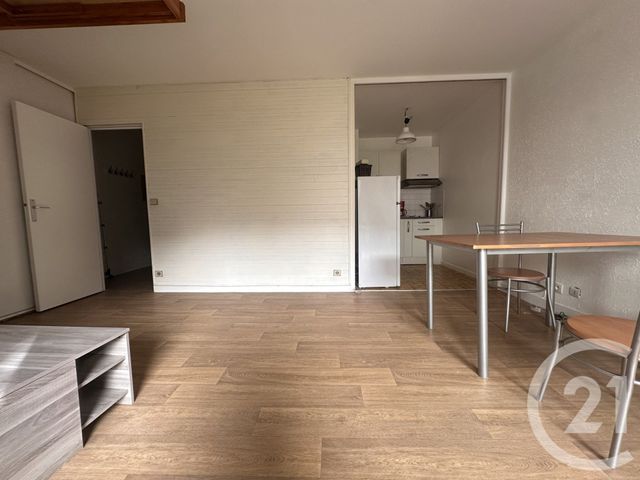 Appartement Studio à louer - 1 pièce - 32.99 m2 - PARIS - 75012 - ILE-DE-FRANCE - Century 21 République