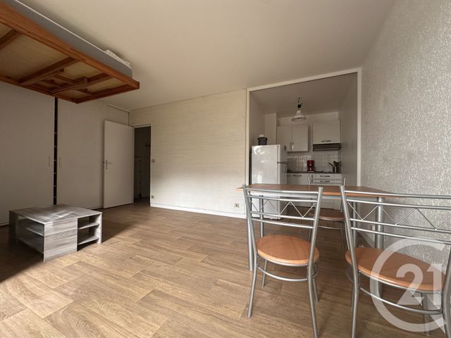 Appartement Studio à louer - 1 pièce - 32.99 m2 - PARIS - 75012 - ILE-DE-FRANCE - Century 21 République