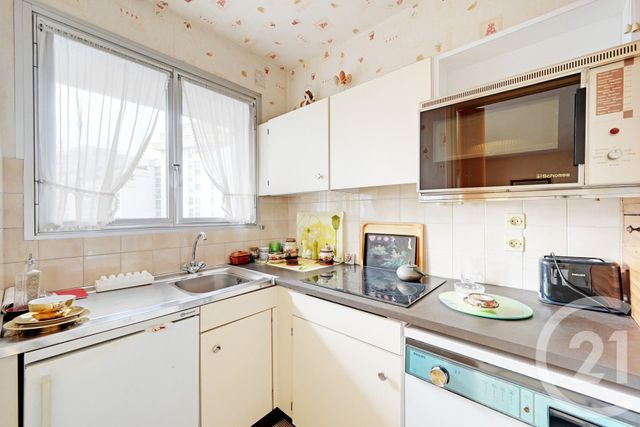 Appartement F2 à vendre - 2 pièces - 50.0 m2 - PARIS - 75019 - ILE-DE-FRANCE - Century 21 République