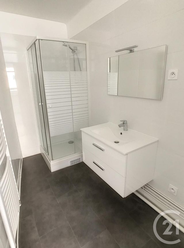 Appartement F3 à louer - 3 pièces - 62.69 m2 - PARIS - 75012 - ILE-DE-FRANCE - Century 21 République