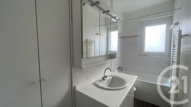 Appartement F2 à louer - 2 pièces - 39.37 m2 - PARIS - 75013 - ILE-DE-FRANCE - Century 21 République