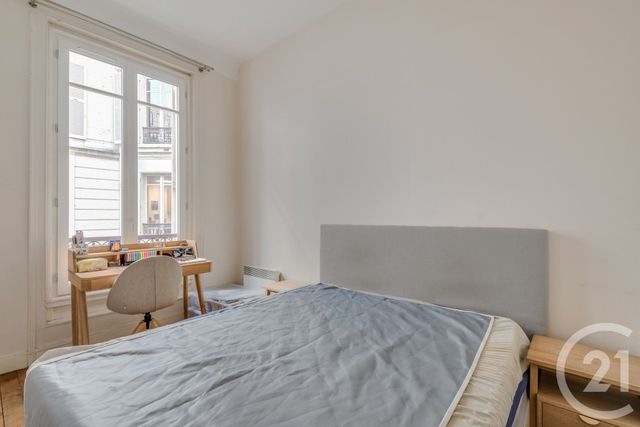 Appartement F2 à vendre - 2 pièces - 40.0 m2 - PARIS - 75009 - ILE-DE-FRANCE - Century 21 République